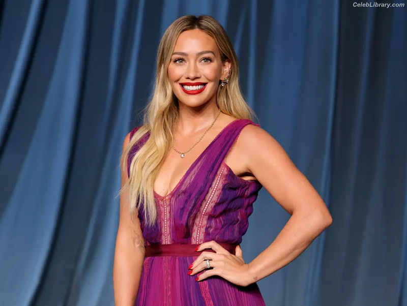 Hilary Duff photo 24 of 1414
