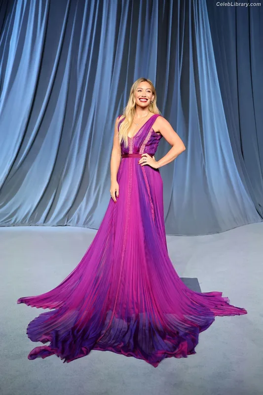 Hilary Duff photo 14 of 1414