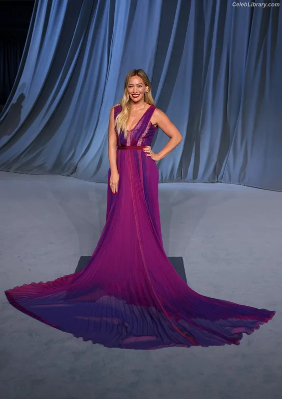 Hilary Duff photo 15 of 1414