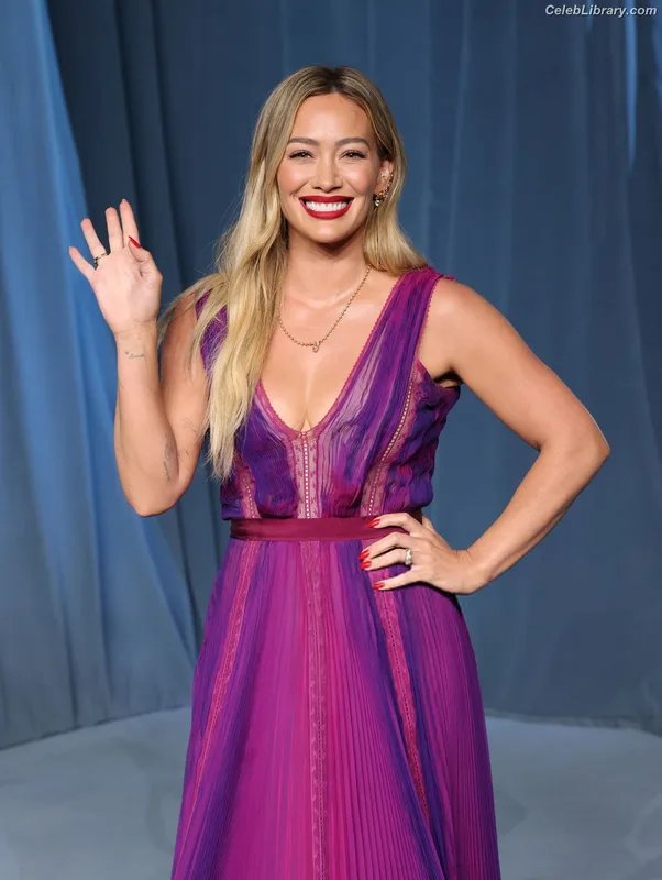 Hilary Duff photo 22 of 1414