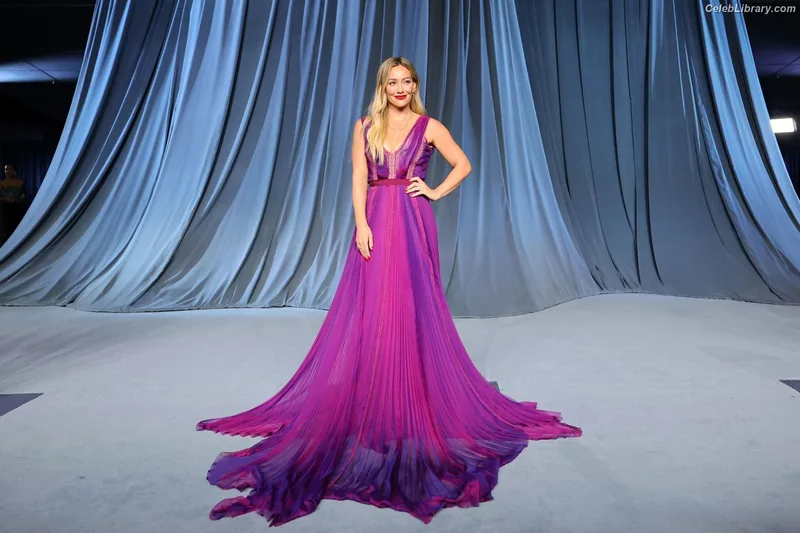 Hilary Duff photo 4 of 1414