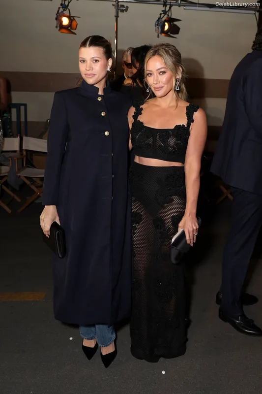Hilary Duff photo 16 of 1414