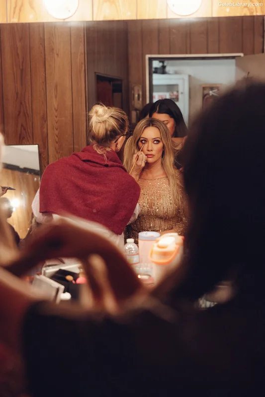 Hilary Duff photo 2 of 1414