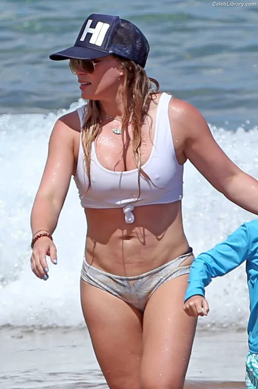 Hilary Duff photo 8 of 1414