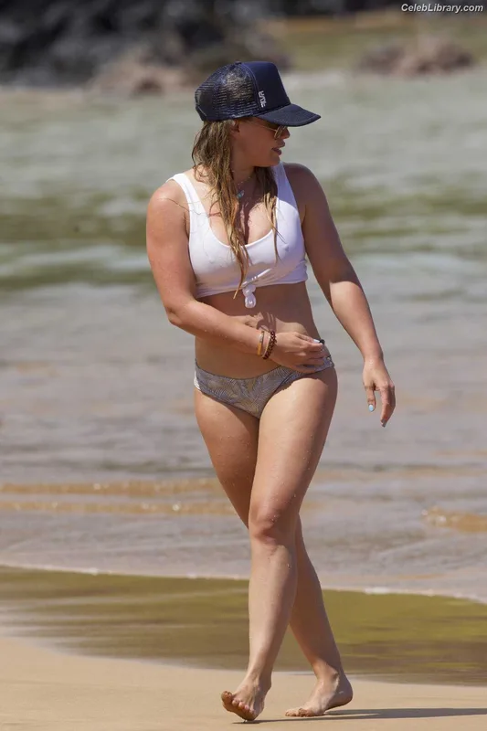 Hilary Duff photo 12 of 1414