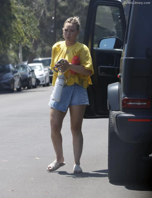 Hilary Duff photo 18 of 1414