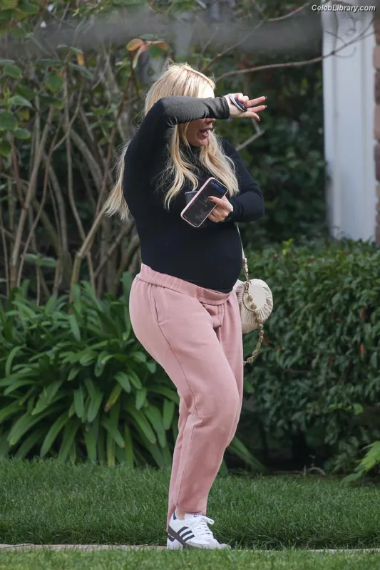 Hilary Duff photo 20 of 1414