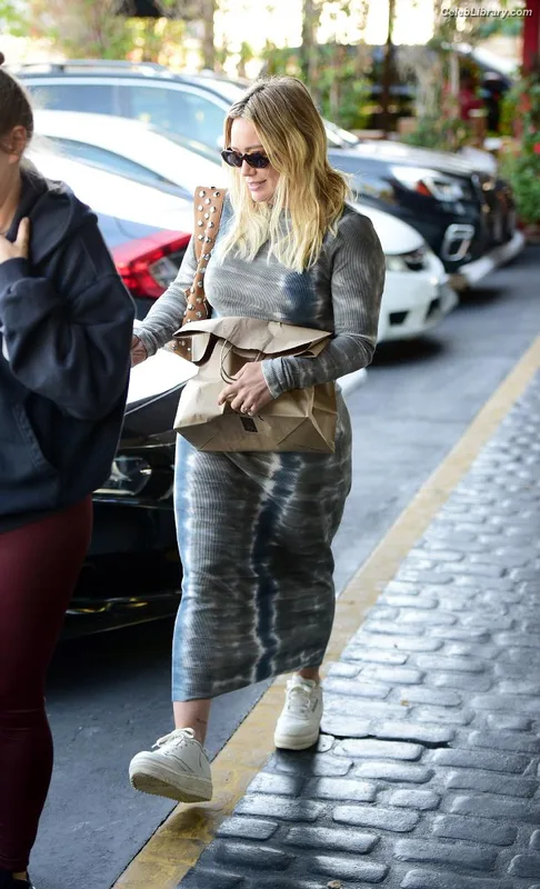 Hilary Duff photo 10 of 1414