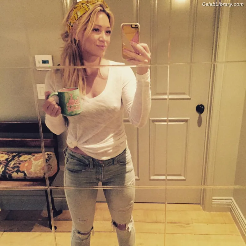 Hilary Duff photo 22 of 1414