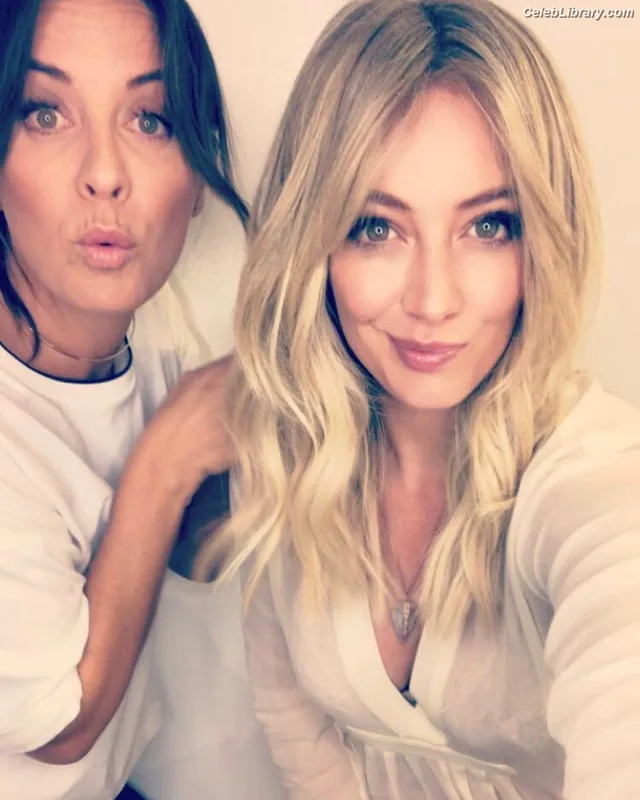 Hilary Duff photo 2 of 1414