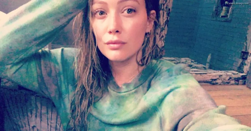 Hilary Duff photo 5 of 1414
