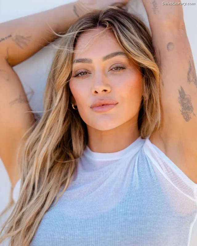 Hilary Duff photo 16 of 1414