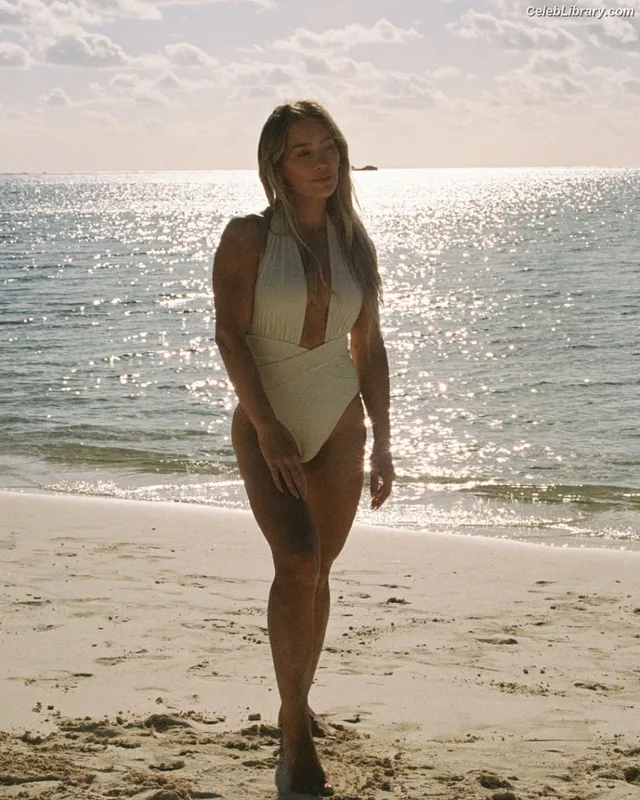 Hilary Duff photo 17 of 1414