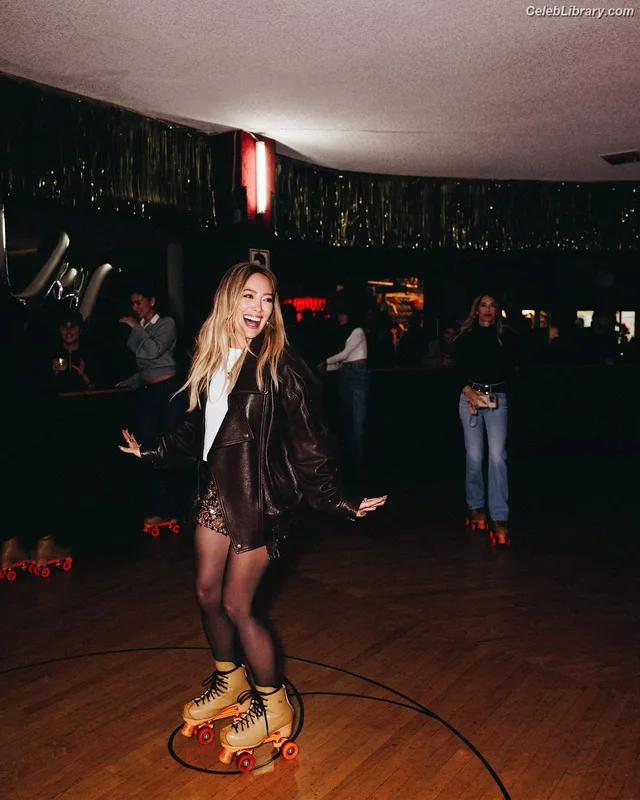 Hilary Duff photo 19 of 1414