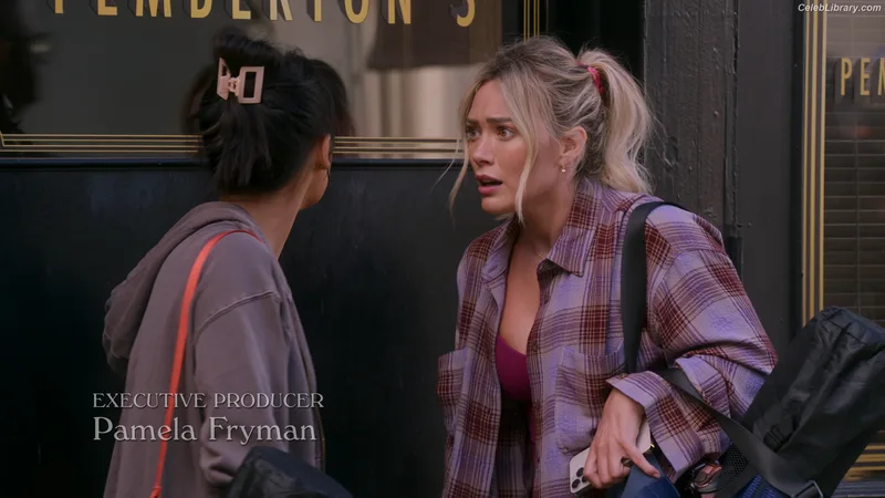 Hilary Duff photo 9 of 1414