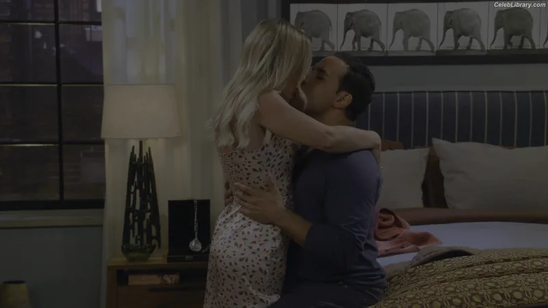 Hilary Duff photo 3 of 1414