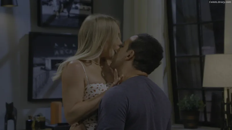 Hilary Duff photo 5 of 1414