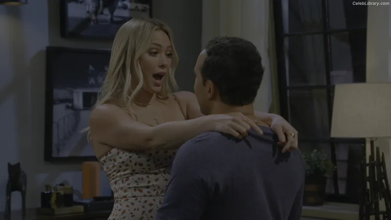 Hilary Duff photo 6 of 1414