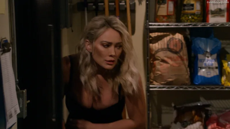 Hilary Duff photo 5 of 1414