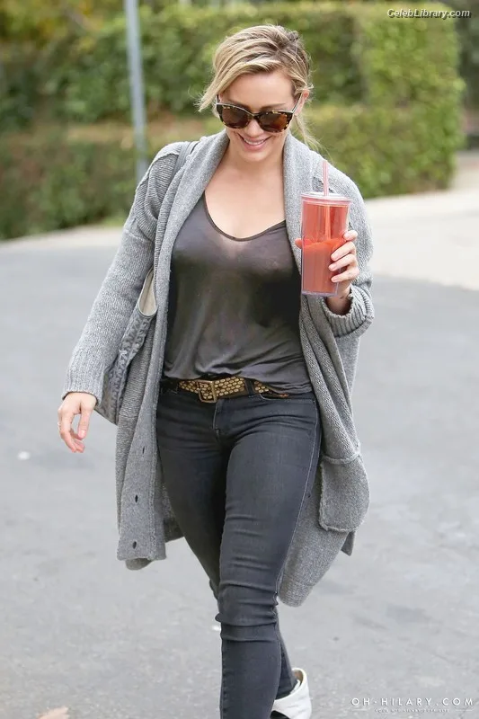 Hilary Duff photo 11 of 1414