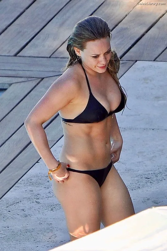 Hilary Duff photo 23 of 1414