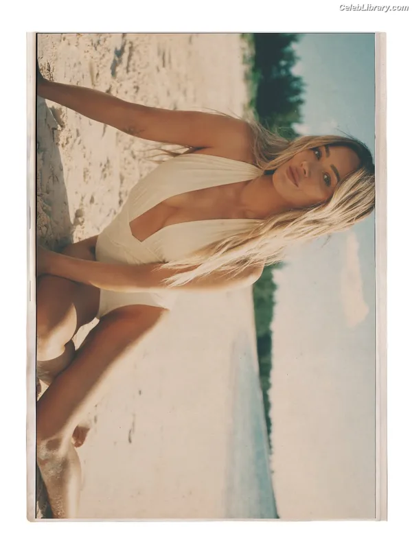 Hilary Duff photo 11 of 1414