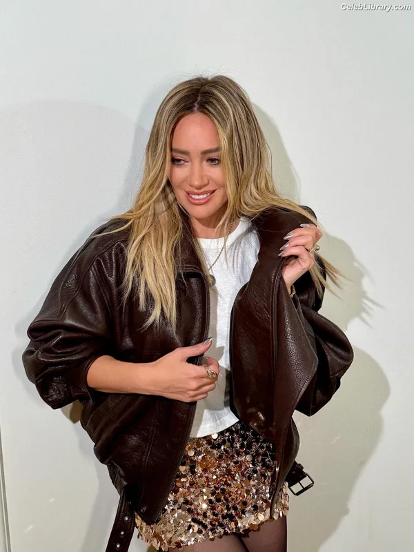Hilary Duff photo 15 of 1414