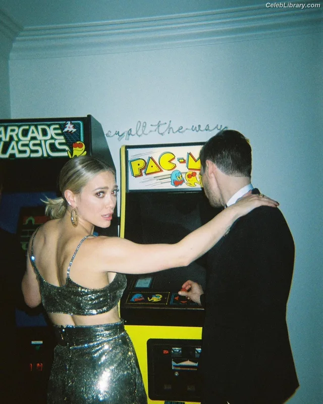 Hilary Duff photo 20 of 1414