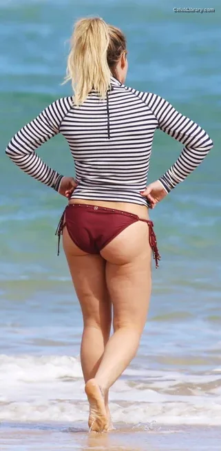 Hilary Duff photo 7 of 1414