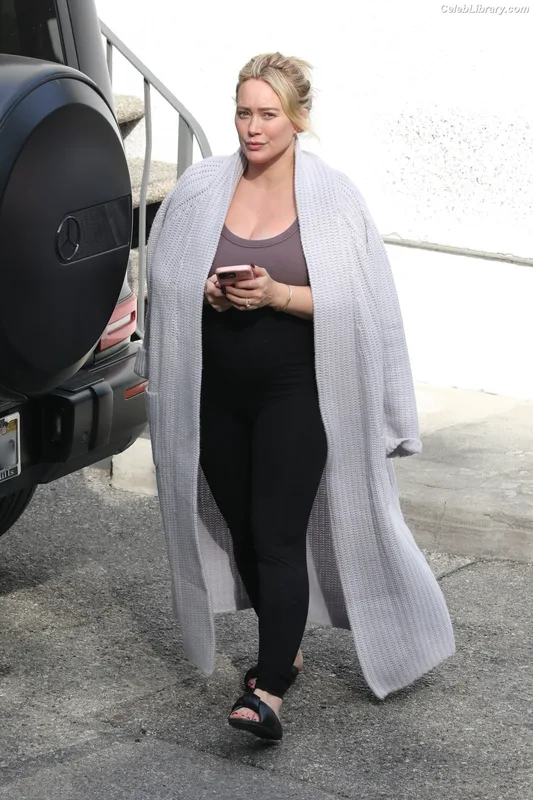 Hilary Duff photo 11 of 1414