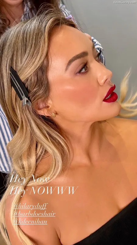 Hilary Duff photo 13 of 1414