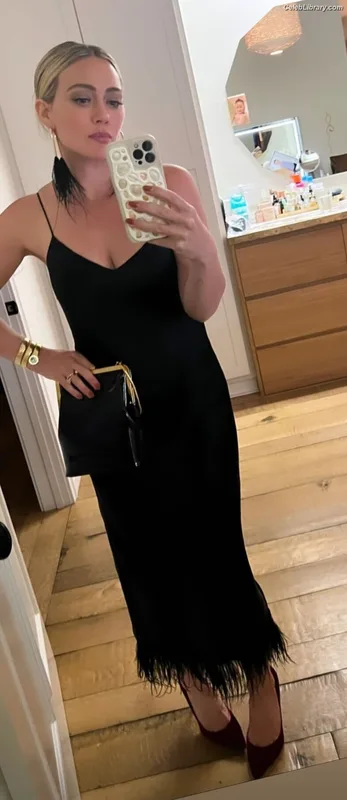 Hilary Duff photo 17 of 1414