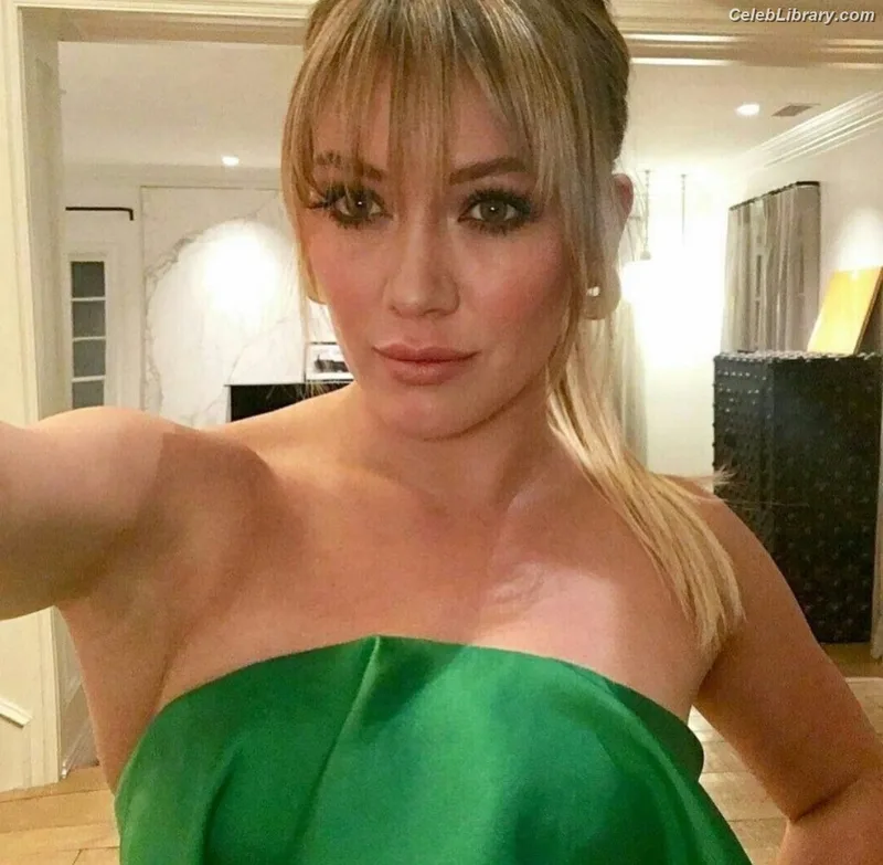 Hilary Duff photo 18 of 1414