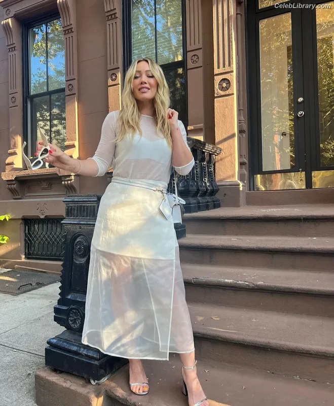 Hilary Duff photo 24 of 1414