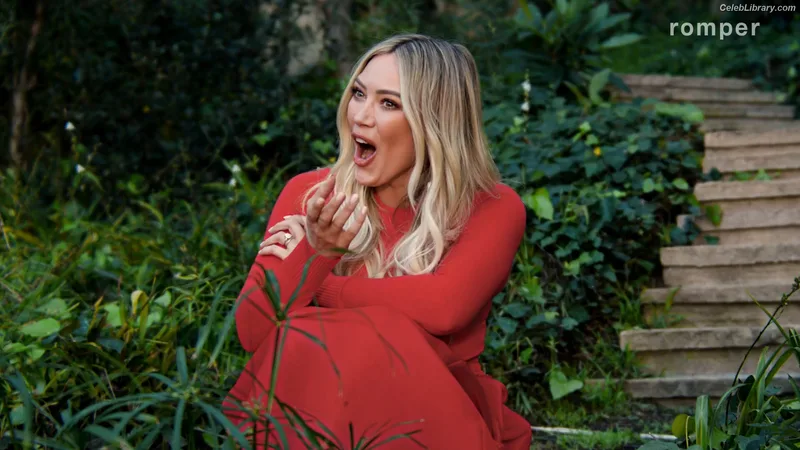 Hilary Duff photo 11 of 1414