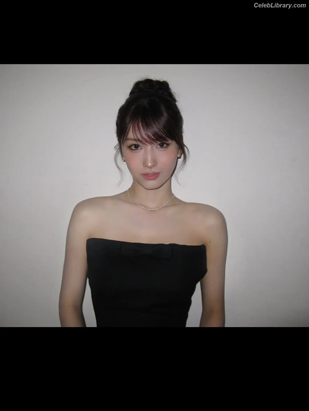 Hirai Momo TWICE photo 3 of 638