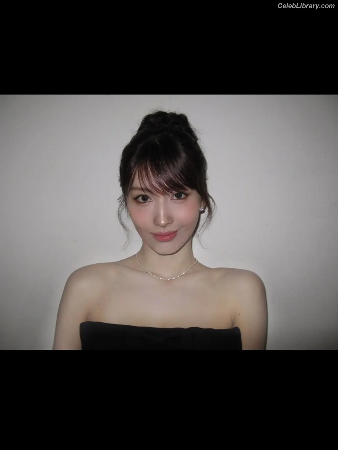 Hirai Momo TWICE photo 7 of 638