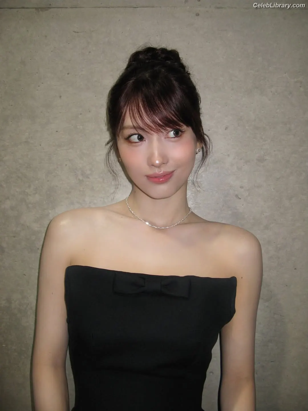 Hirai Momo TWICE photo 9 of 638