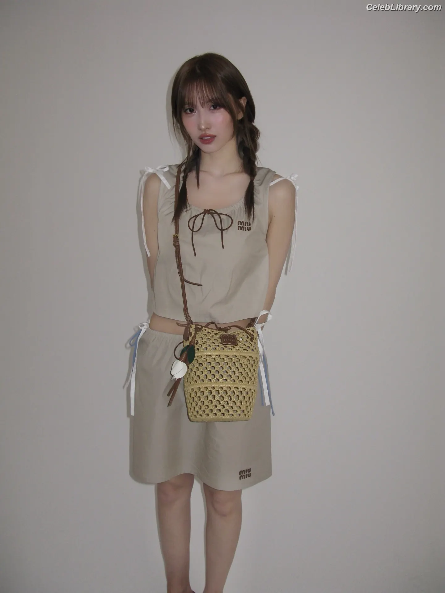 Hirai Momo TWICE photo 14 of 638