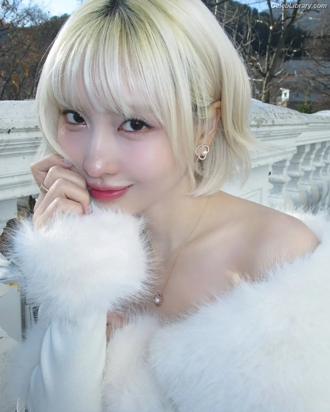 Hirai Momo TWICE photo 1 of 638