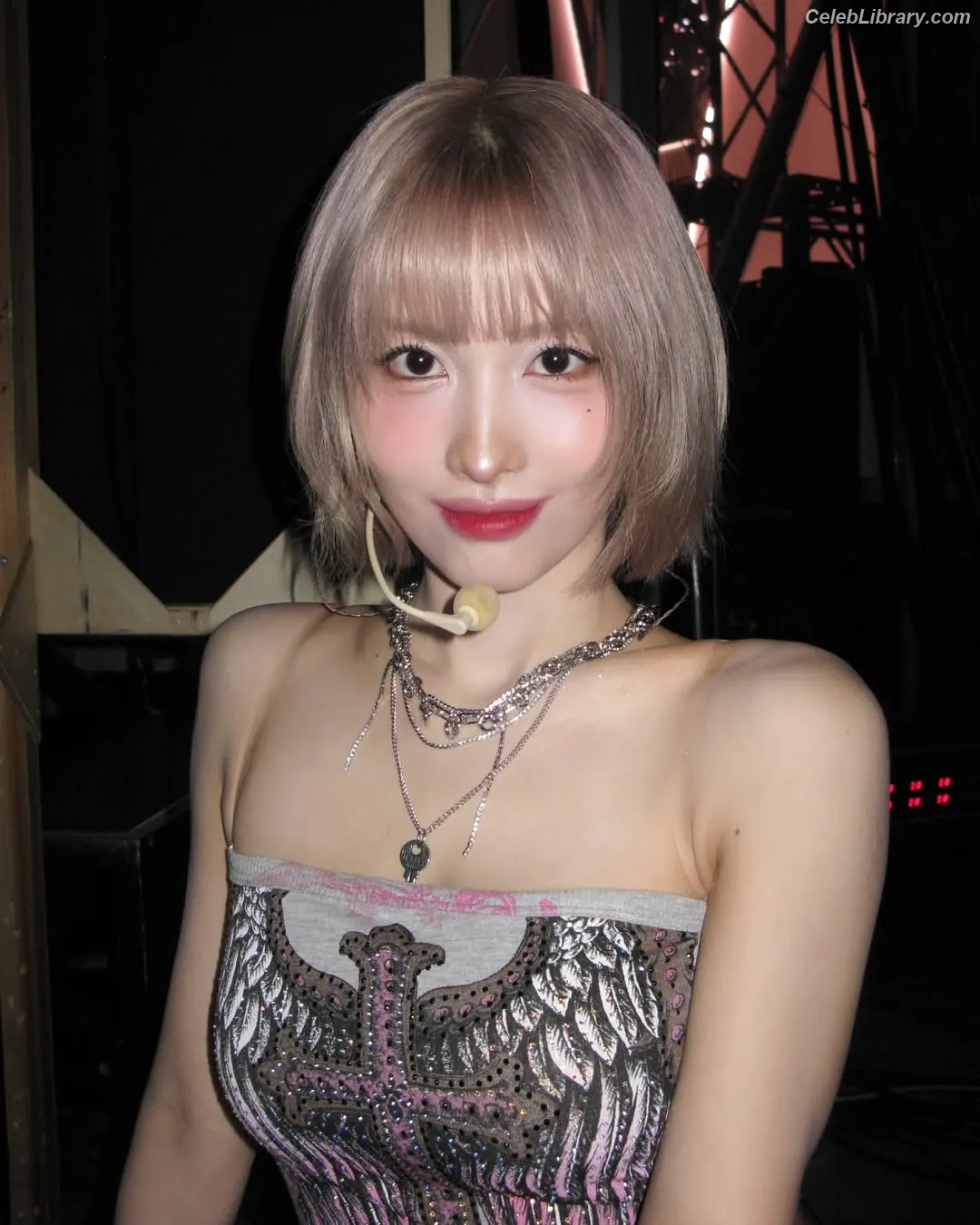 Hirai Momo TWICE photo 7 of 638