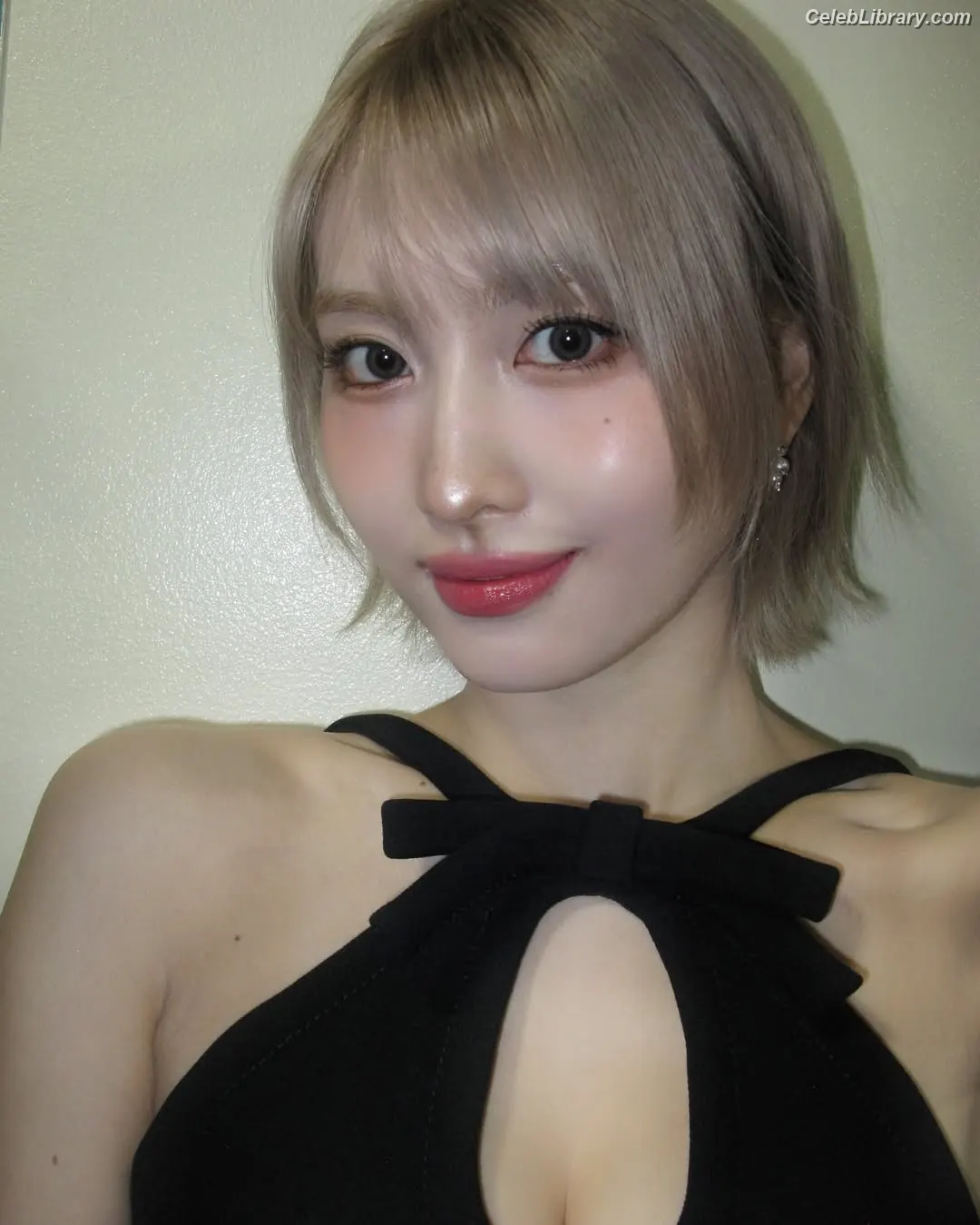 Hirai Momo TWICE photo 17 of 638