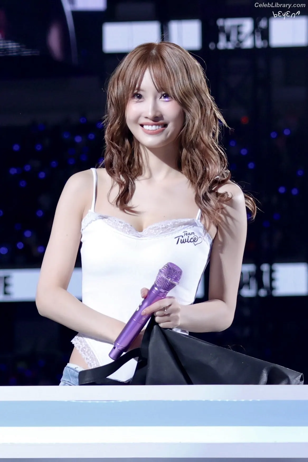 Hirai Momo  TWICE photo 10 of 638