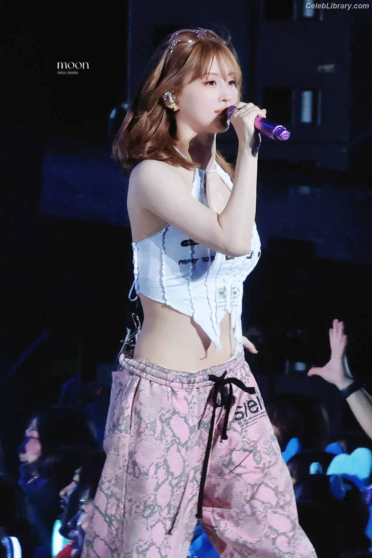 Hirai Momo  TWICE photo 16 of 638