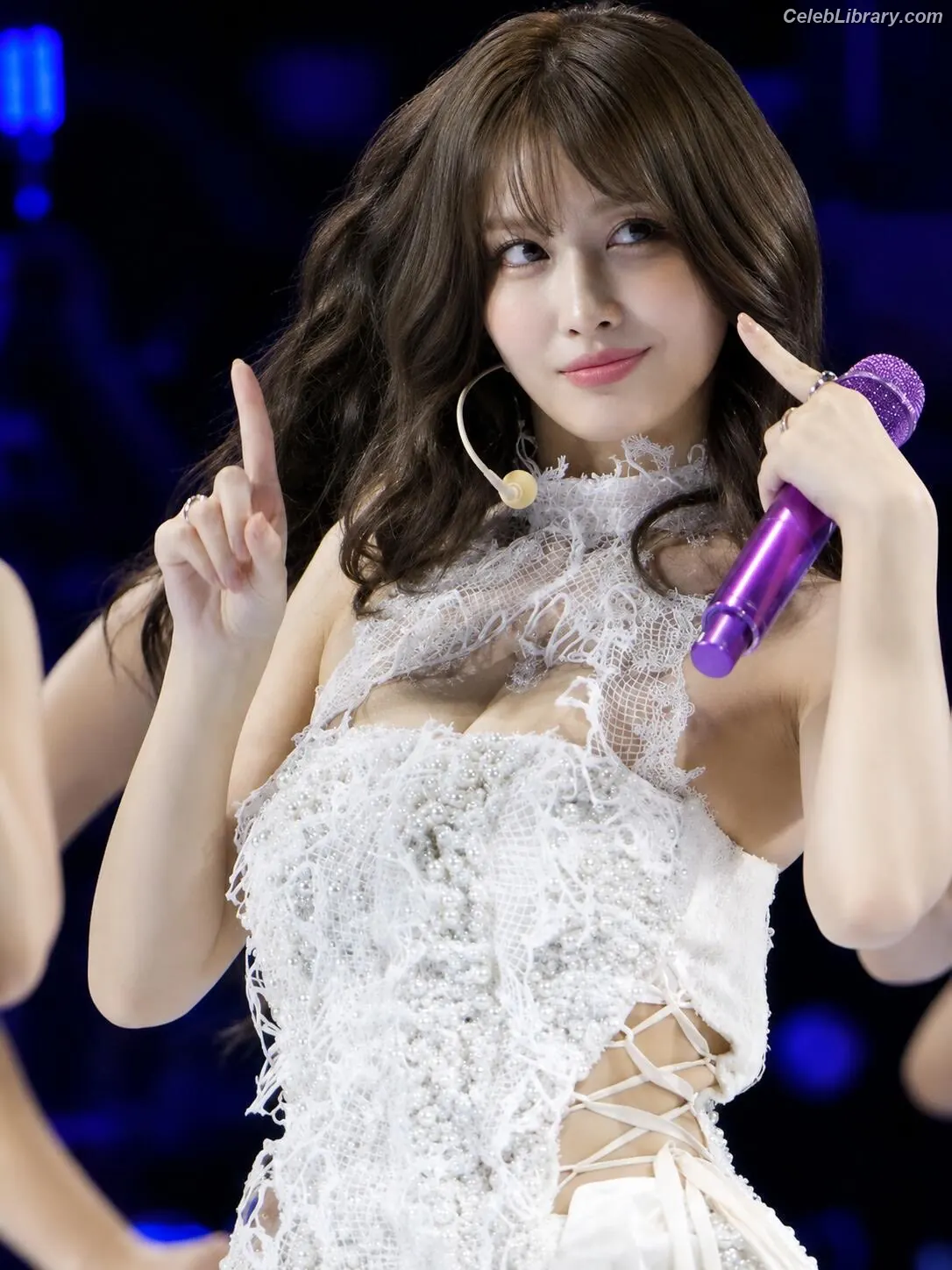 Hirai Momo  TWICE photo 21 of 638