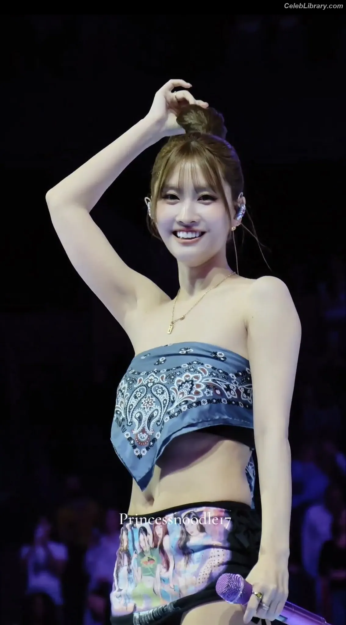 Hirai Momo TWICE photo 3 of 638