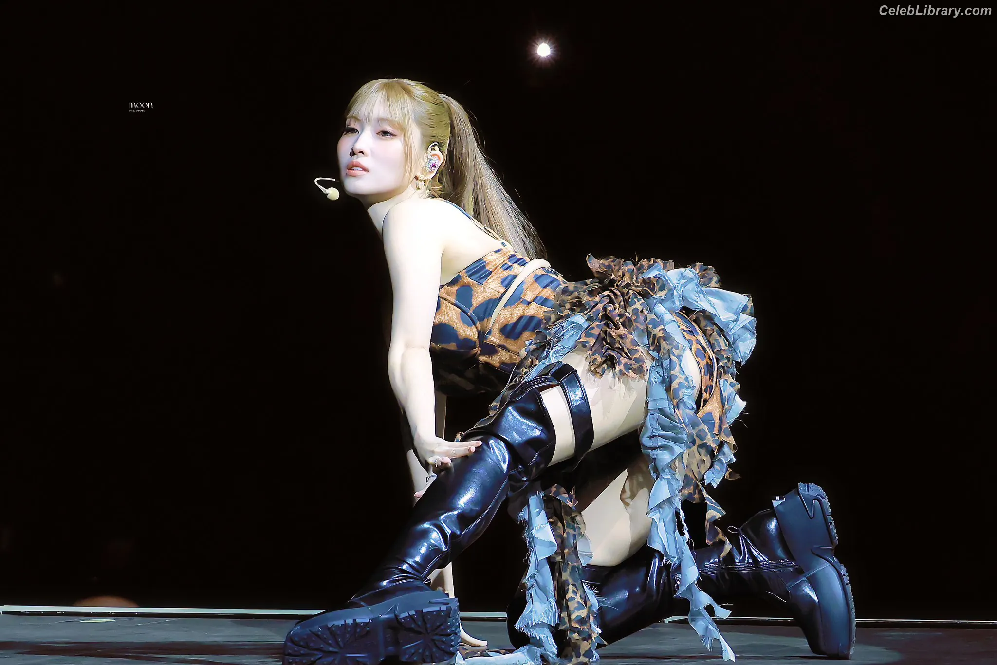 Hirai Momo TWICE photo 6 of 638