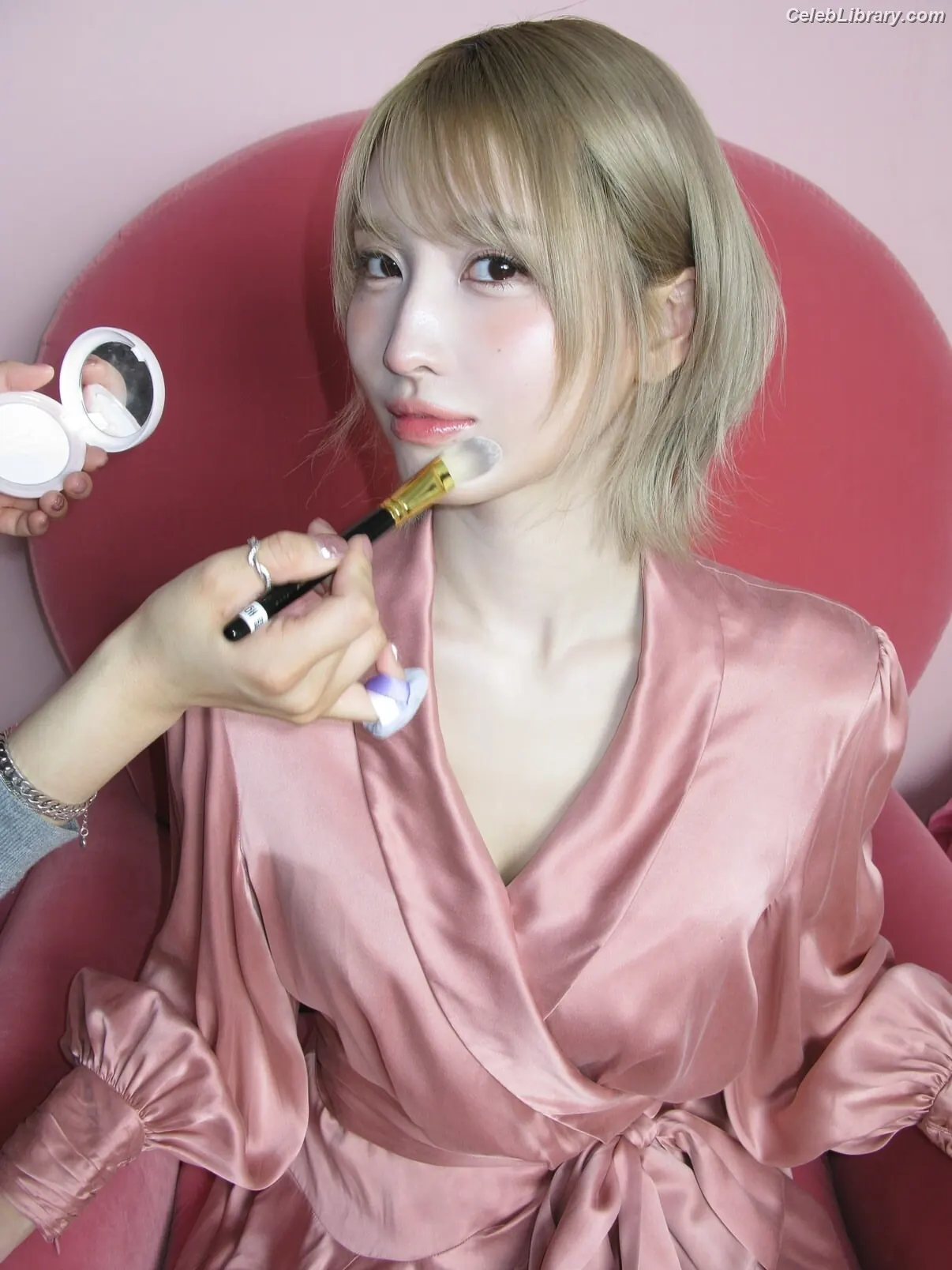 Hirai Momo TWICE photo 19 of 638