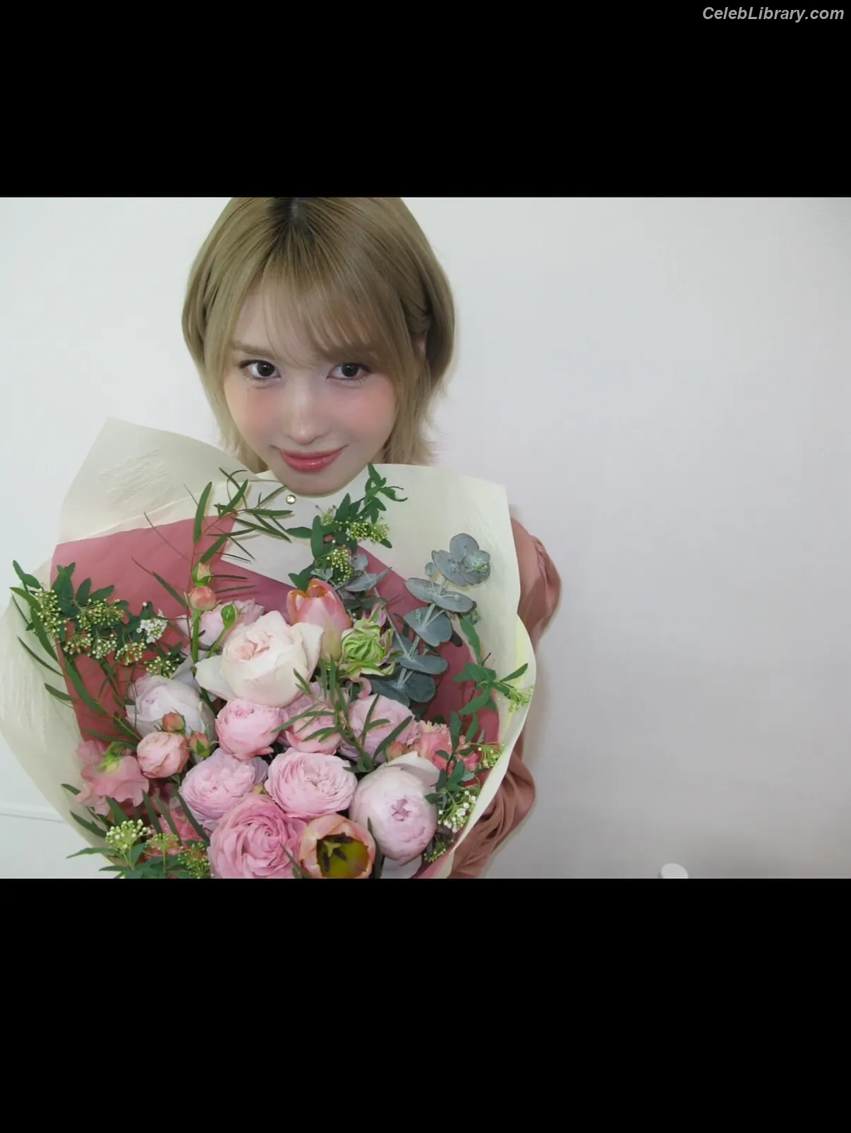 Hirai Momo  TWICE photo 3 of 638