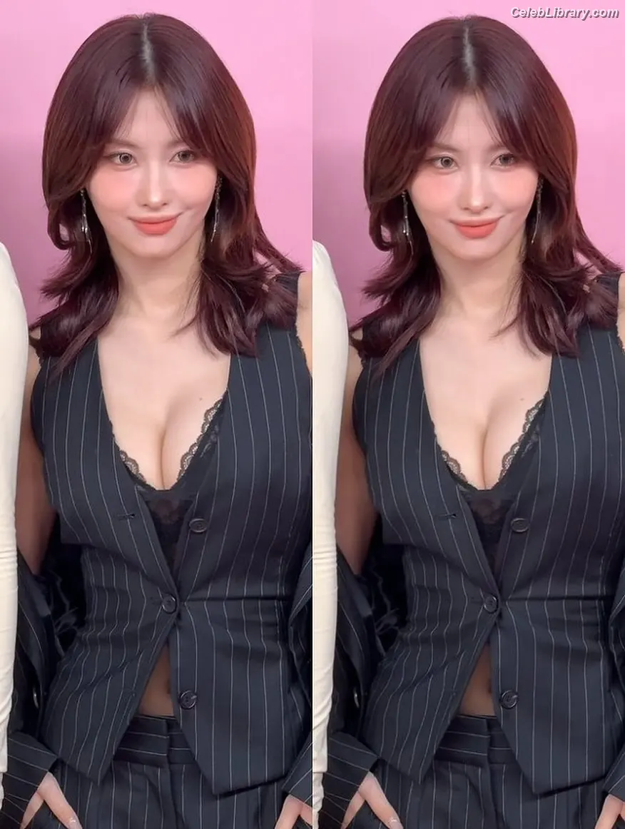 Hirai Momo TWICE photo 8 of 638